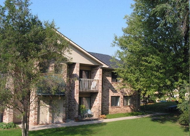 Curtis Creek Apartments - Curtis Creek Apartments