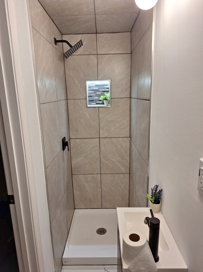 Photo - 125 Collins Ave House