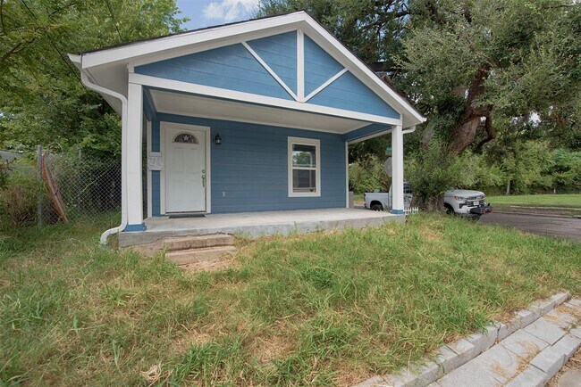 Photo - 2802 Canfield St