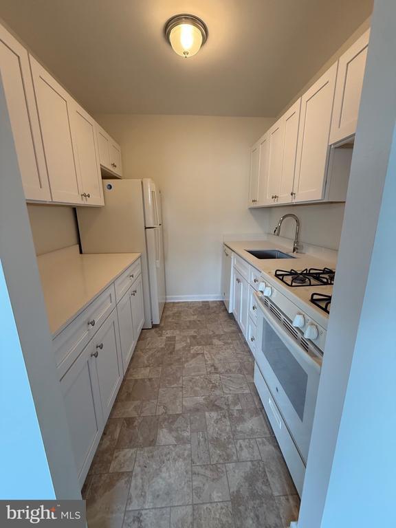 Photo - 2754 Hollywood Rd Unit 304