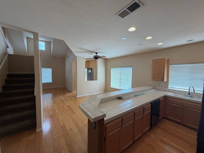 Photo - 4 Bedroom | 3.5 Bathroom | Single family home in Downtown Sacramento