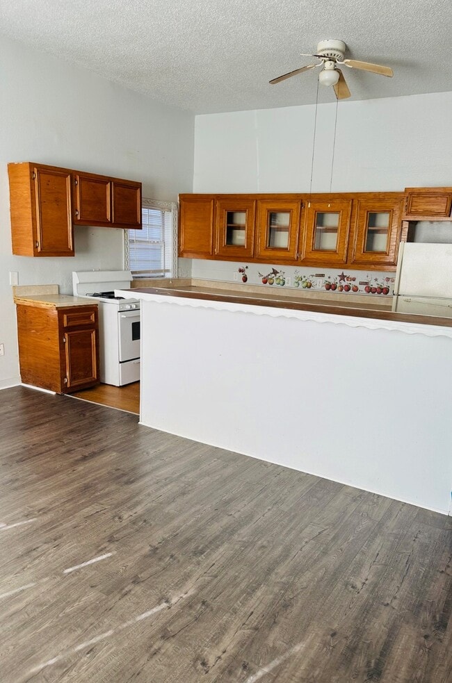 Photo - 2808 Avenue H