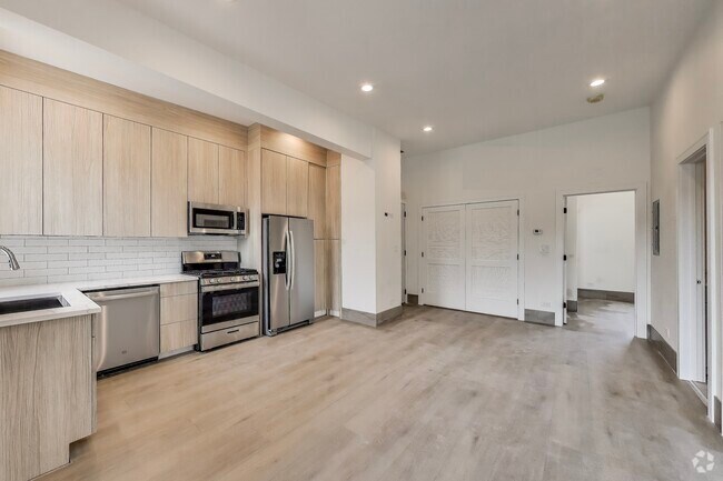 Building Photo - 2023 N Drake Ave Unit 3N Rental