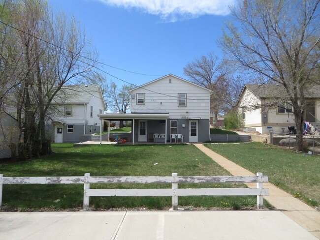 Cozy 2-Bedroom 1-Bath Basement Unit Near UNC! - Cozy 2-Bedroom 1-Bath Basement House Unit Near UNC!