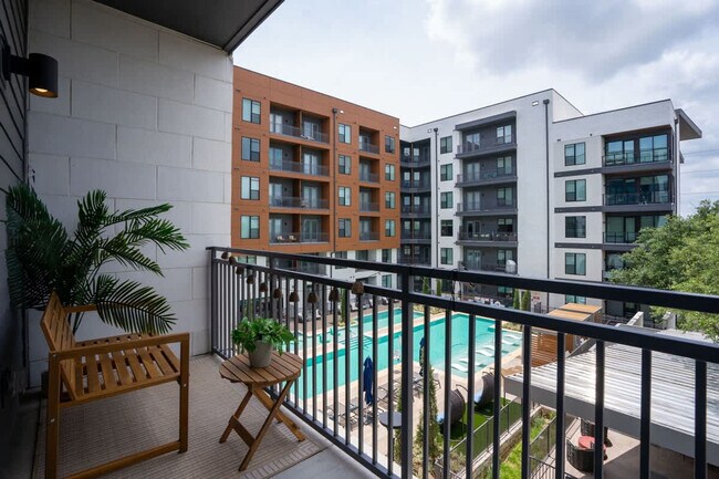 Photo - 9127 Research Blvd Unidad ID1365732P