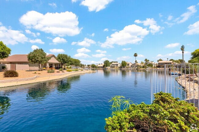 Building Photo - The Springs Beautiy Rental