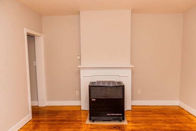Photo - 1017 W Leigh St Unit Apt #1st Fl