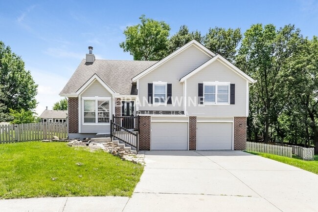 Photo - 303 Amesbury Dr