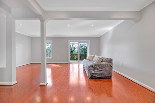 Photo - 7826 Mt Woodley Pl