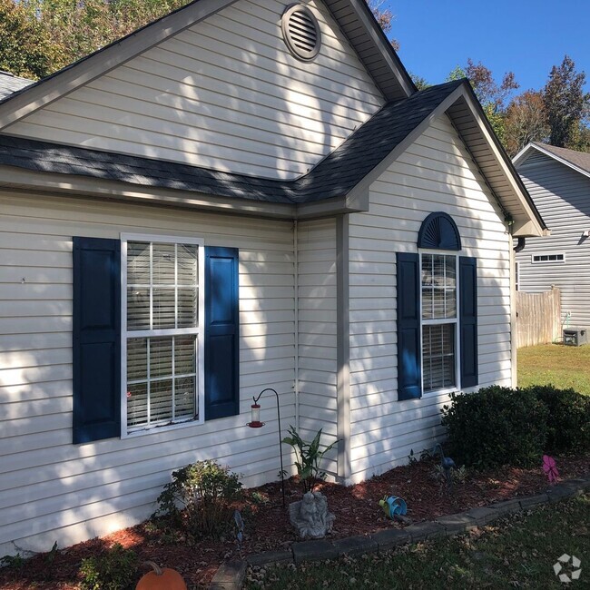 Building Photo - 3 bedroom in Magnolia Park Rental