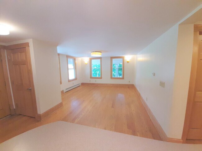 Photo - 201 S Aurora St Unidad 1