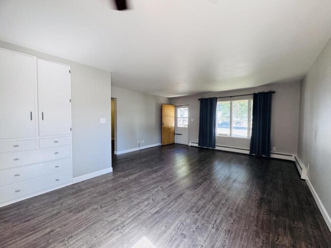 Photo - 1095 Helena Ave