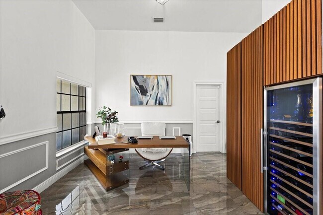 Photo - 10792 Queen Palm Ct