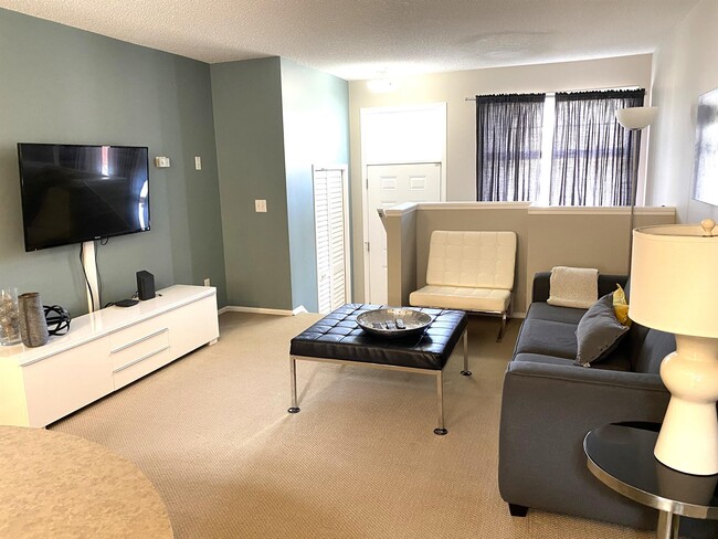Photo - 2051-2051 Towne Centre Blvd NW