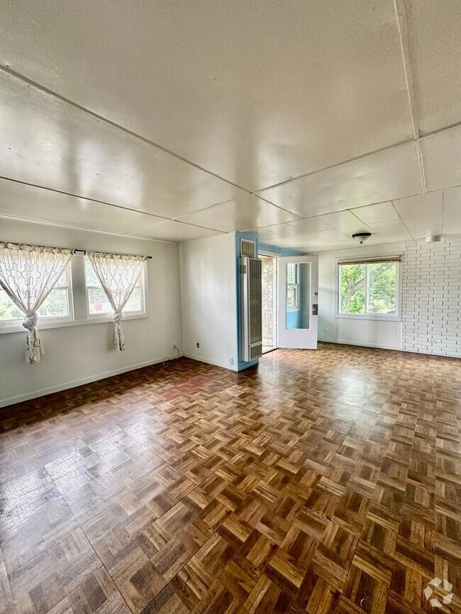 Building Photo - 825 Carolina St Unit B Rental