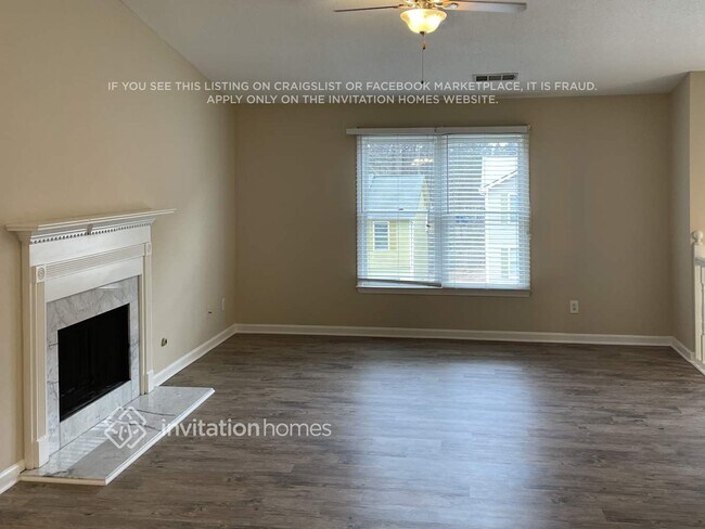 Photo - 560 Heathgate Dr SW