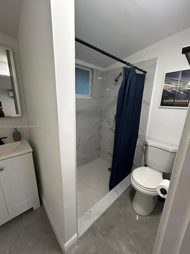 Photo - 1947 NW 33rd St Apartamento Unidad 1