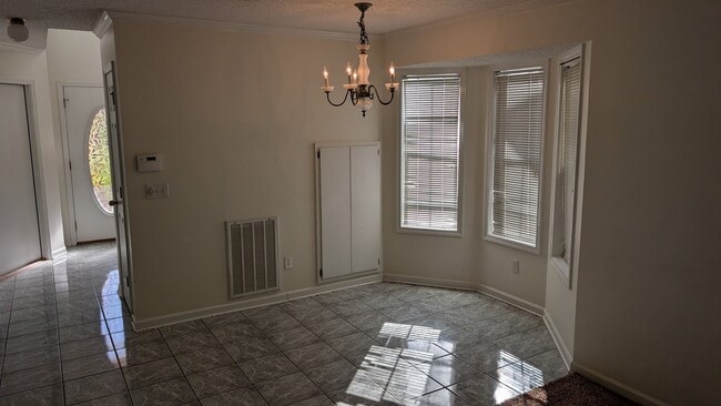 Photo - 64 Woodfield Pl