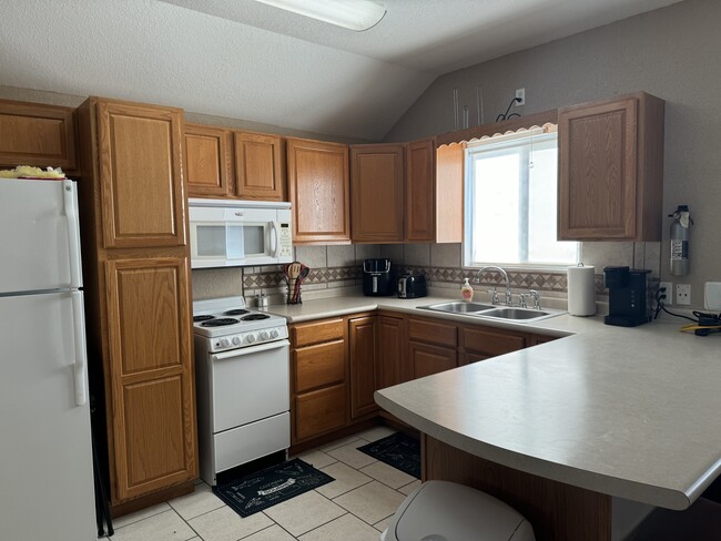 Photo - 225 Oakwood Dr House