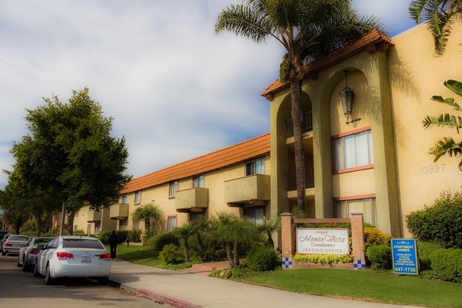 Monte Vista Townhomes - Monte Vista Townhomes