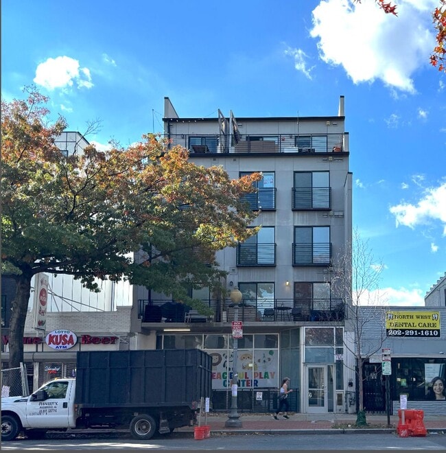 Building Photo - FULLY FURNISHED 2 BR/2 BA Condo in Columbi...