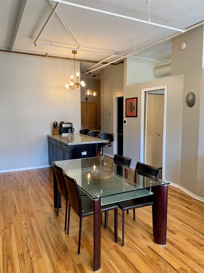 Photo - 6 S Laflin St Unit 522