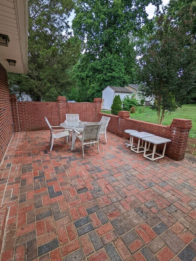 Photo - 1403 Spry St