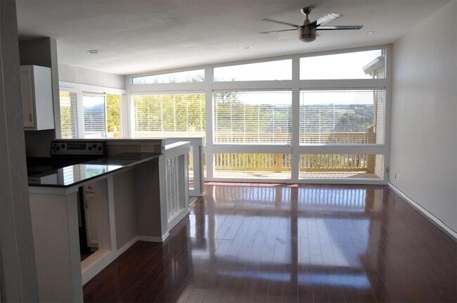 Photo - 1008 Clayton Nolen Dr Unidad 106 Rental