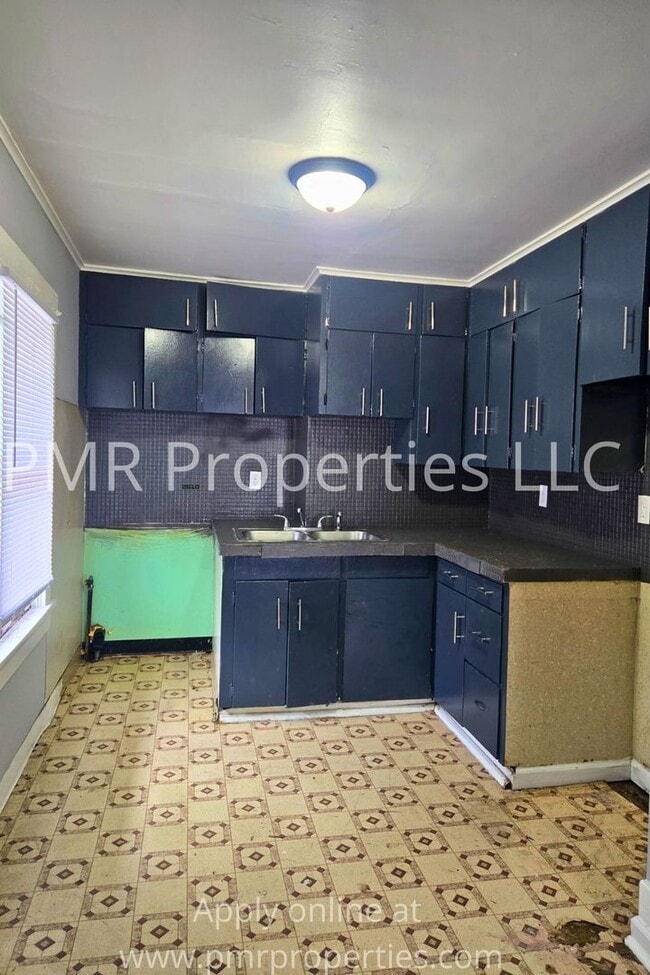 831 3rd Ave Unidad 1/2