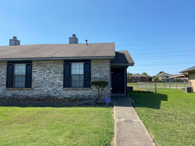 Building Photo - 1112 Valley View Dr Rental