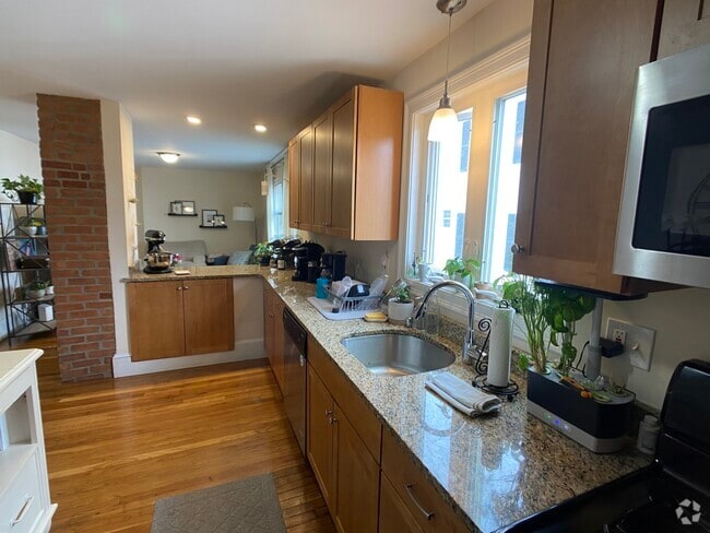 Building Photo - 78 Ten Hills Rd Rental