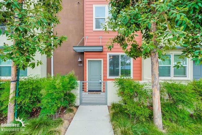 Stylish 3Bdm 3Ba Townhome with Chef’s Kitc... - Stylish 3Bdm 3Ba Townhome with Chef’s Kitc...