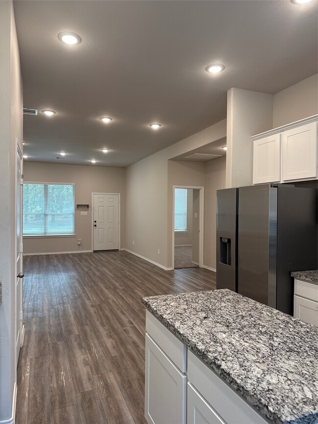 Photo - 20130 Parkway Ln