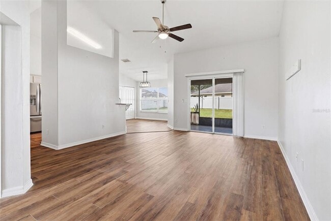 Photo - 896 Princeton Dr