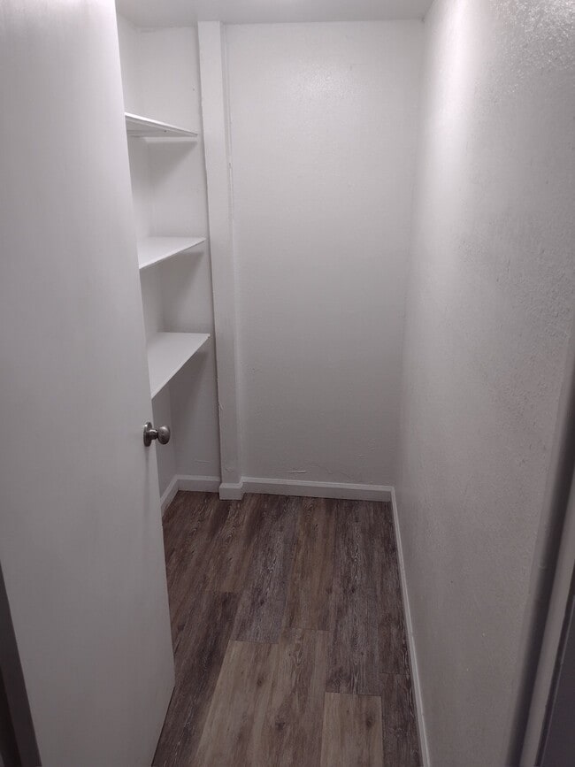Photo - 248 E Osbourne St Unit Basement#8