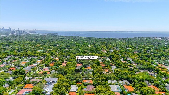 Photo - 5810 Maggiore St