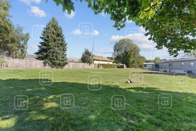 Photo - 7800 E Alki Ave