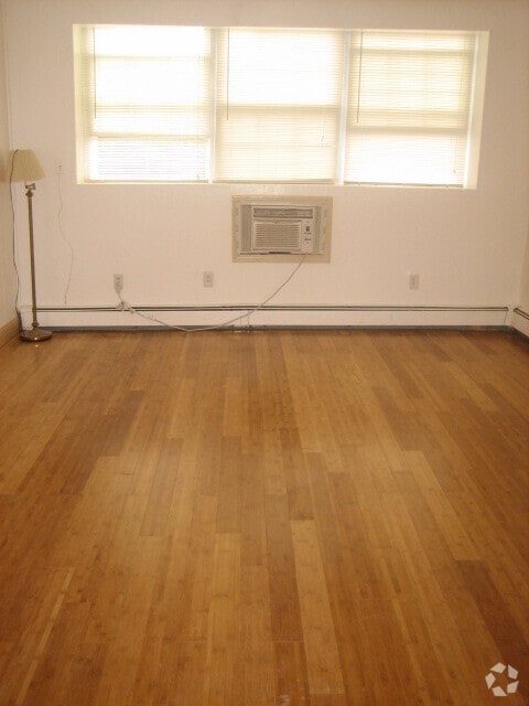 Building Photo - 8 Tara Dr Unit 2 Rental