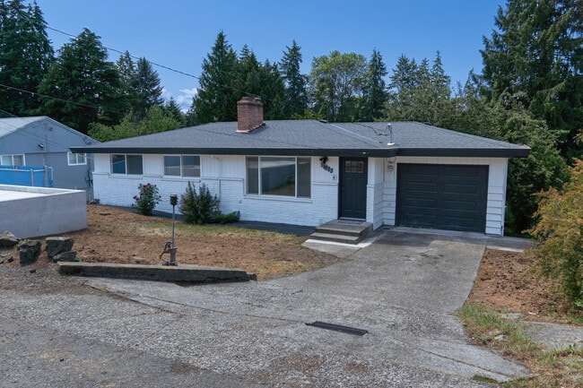 Photo - 11823-11812 12th Ave S House