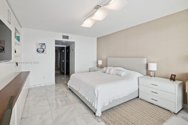 Photo - 1331 Brickell Bay Dr Unit 1907