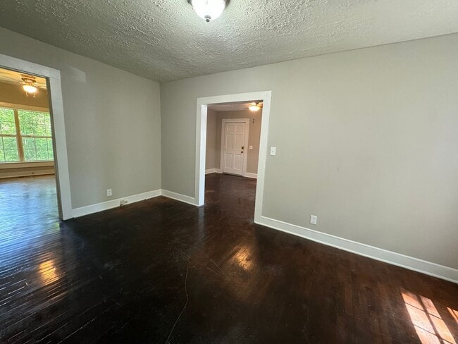 Photo - 3 Bedrooms, 1 Bathroom - Home in North Rome!
