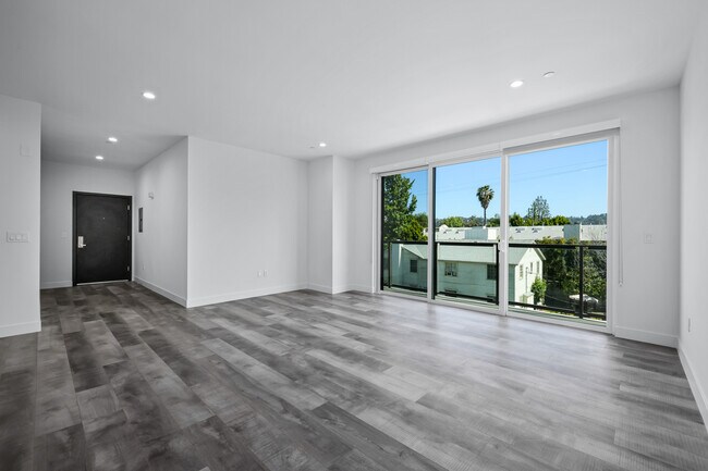 Photo - 12905 Landale St Unit 203