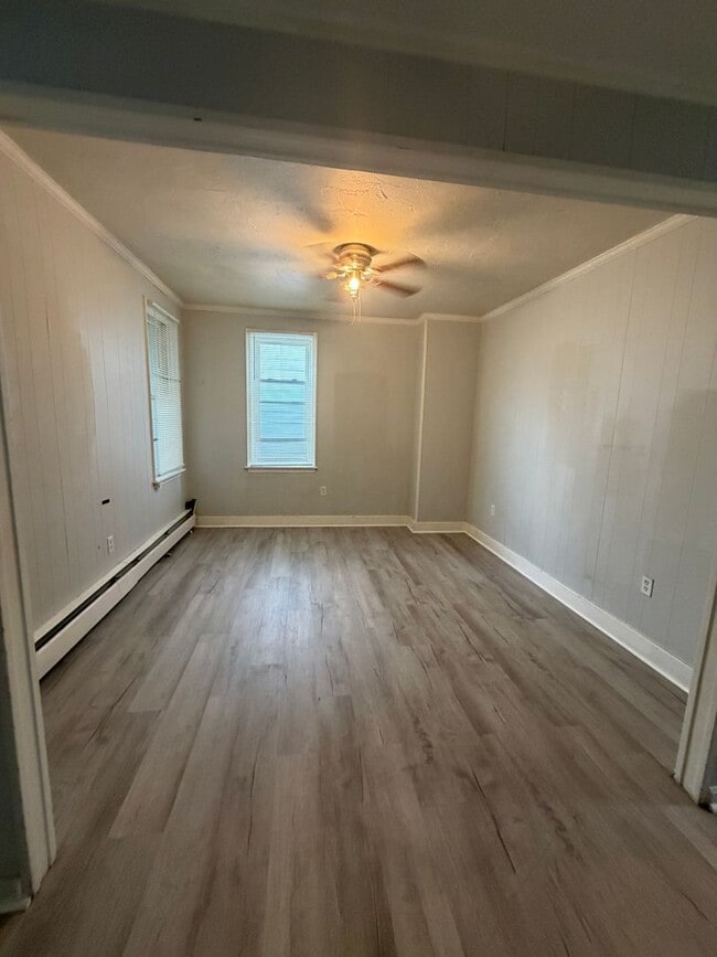 Building Photo - 1027 E Market St Unit 2