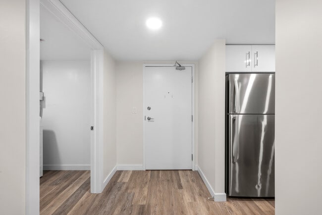 Building Photo - 1-Bedroom Apartment Unit 209