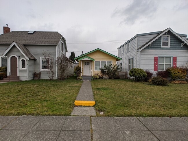 Building Photo - Fully furnished 1 bed 1 bath in Port Angeles Rental