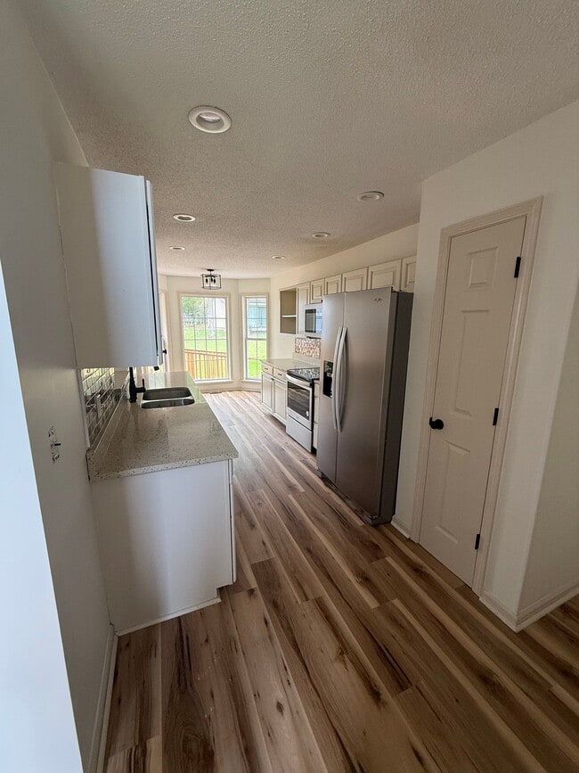 103 Pinebark Ln