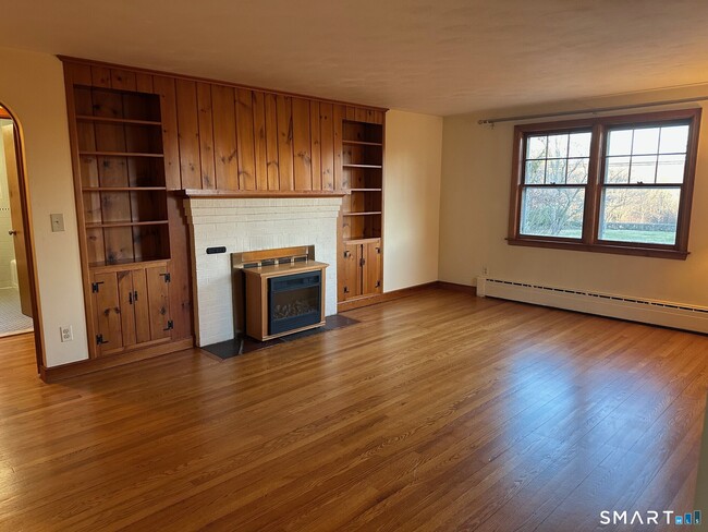 Photo - 989 N Farms Rd