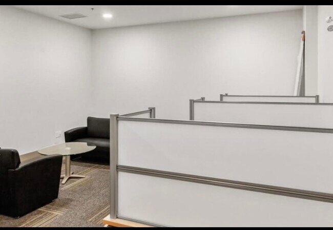 2493 Montrose Av Unit 410