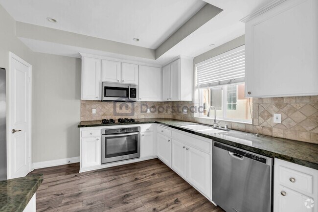 Building Photo - 1838 Corinth Ave Unit 2 Rental
