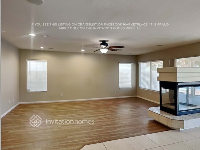 Photo - 494 Fiddlehead Ave